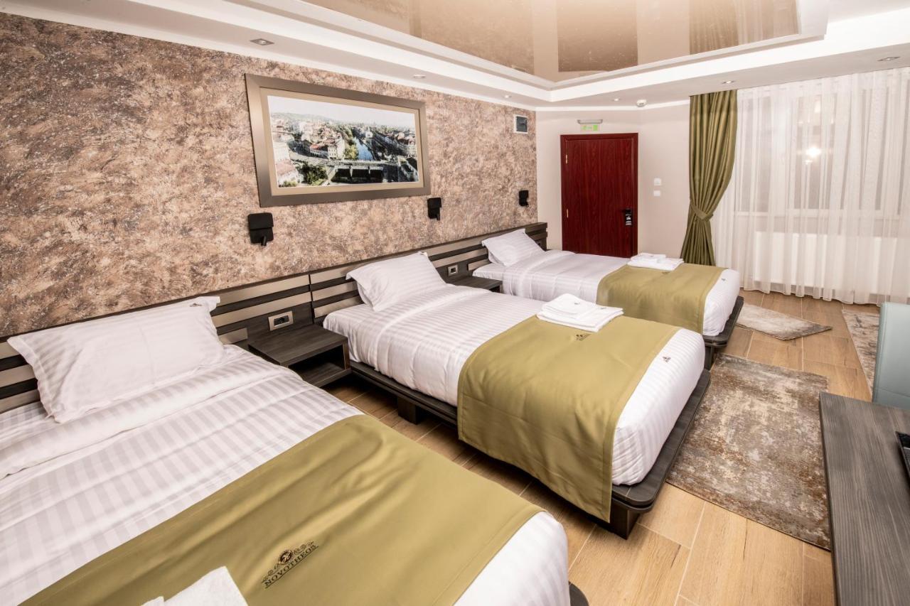 Hotel Novotheos Oradea Eksteriør billede
