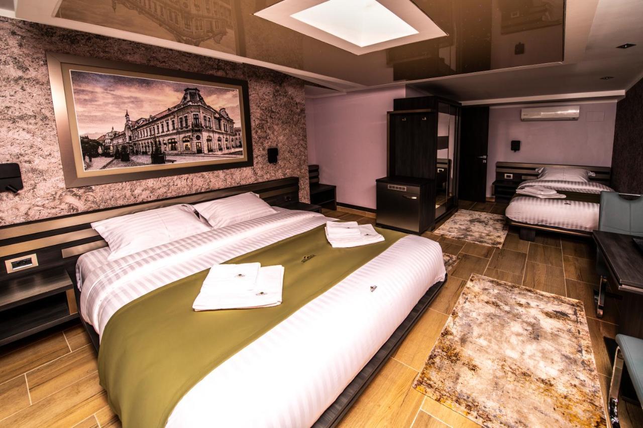 Hotel Novotheos Oradea Eksteriør billede