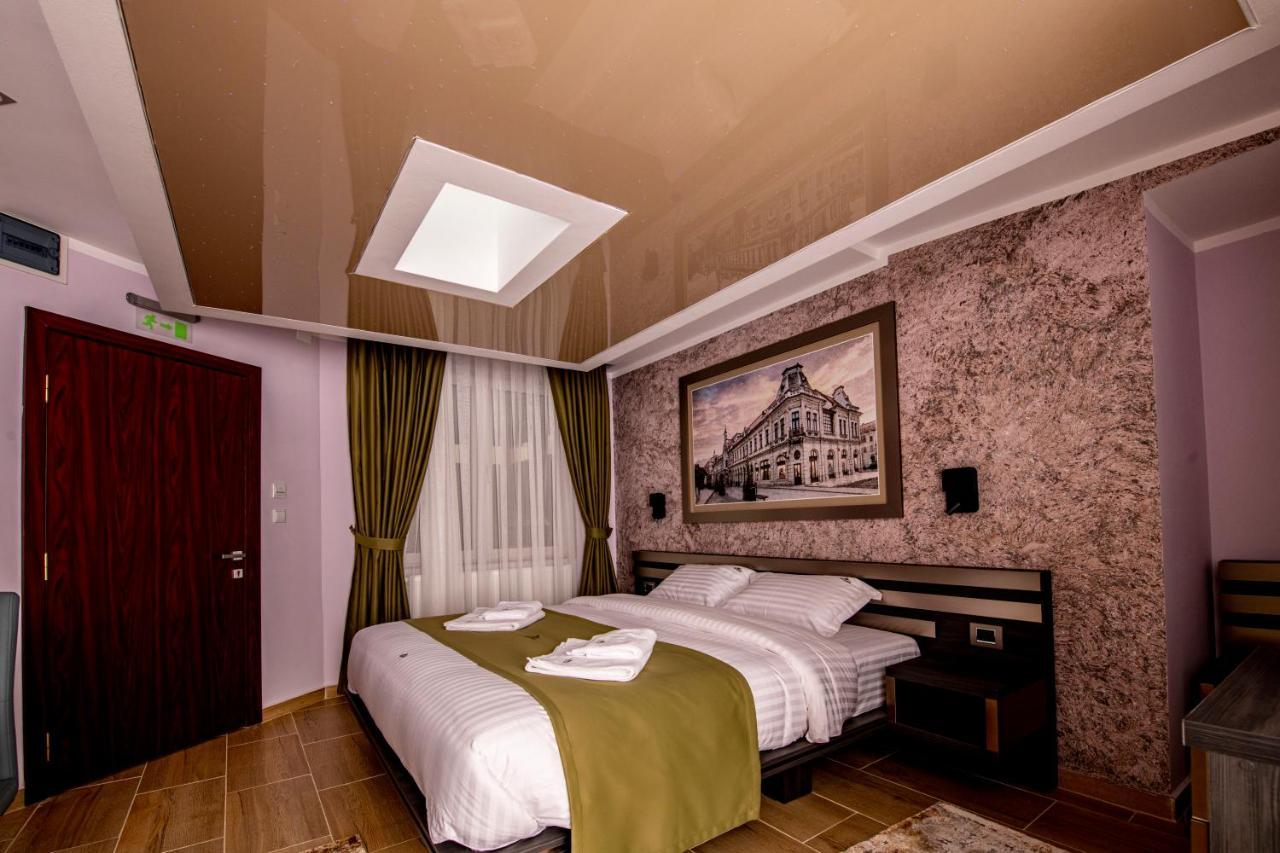 Hotel Novotheos Oradea Eksteriør billede