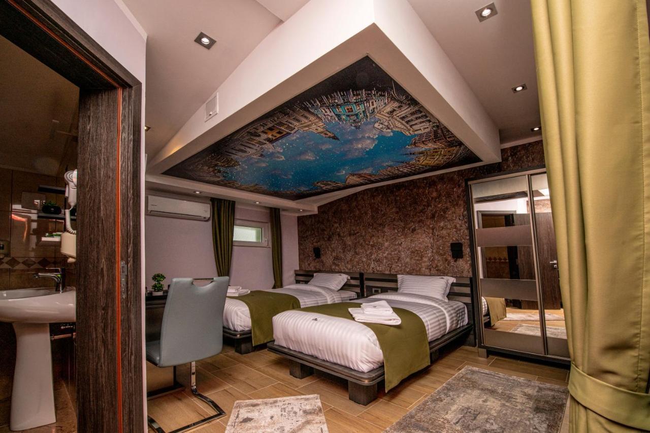Hotel Novotheos Oradea Eksteriør billede
