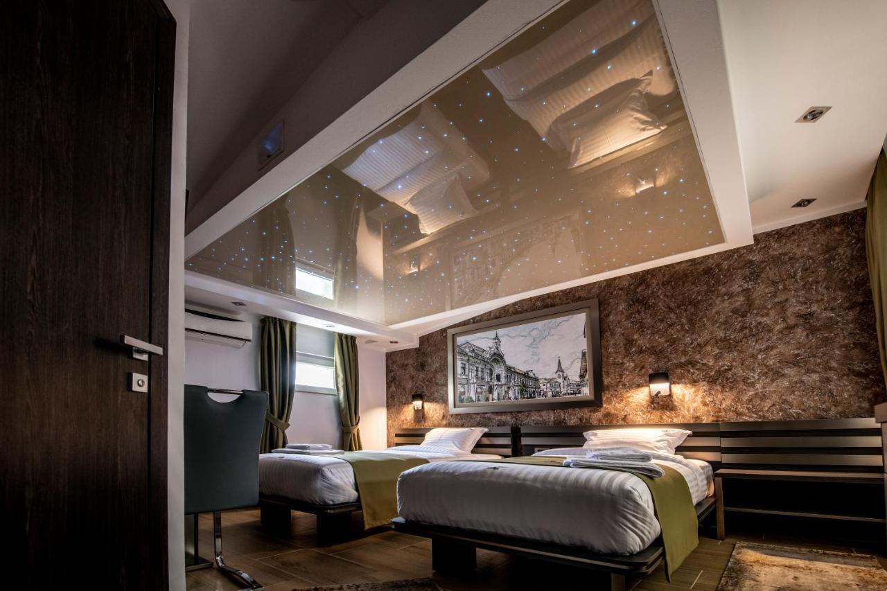 Hotel Novotheos Oradea Eksteriør billede