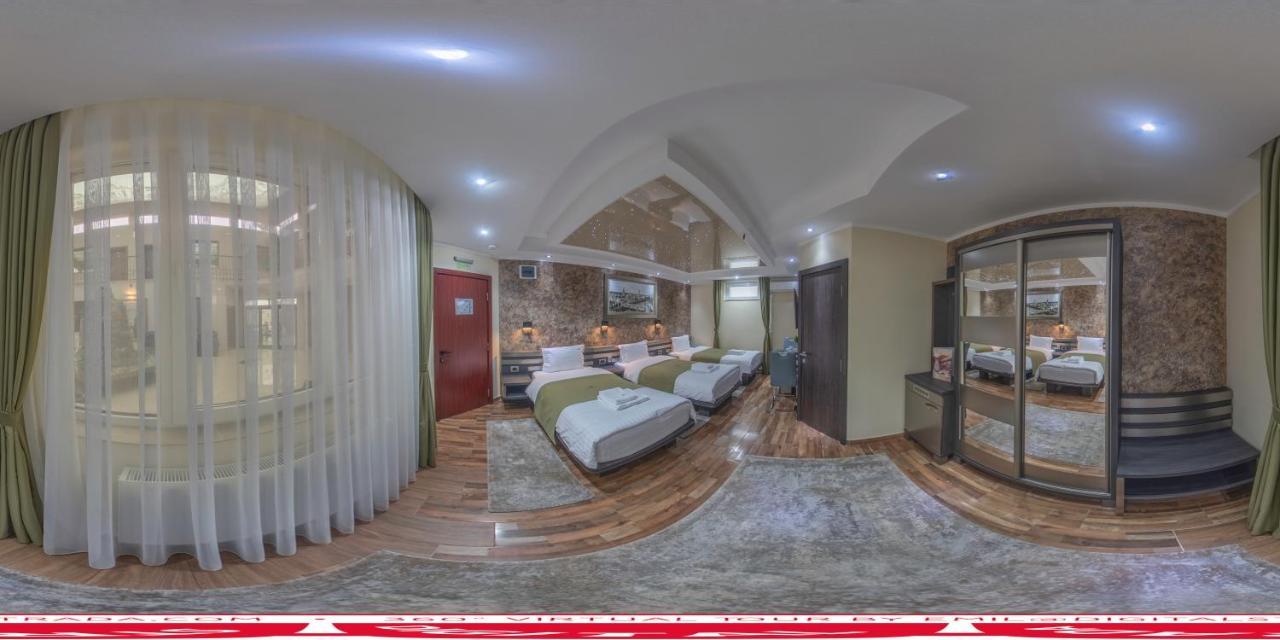 Hotel Novotheos Oradea Eksteriør billede