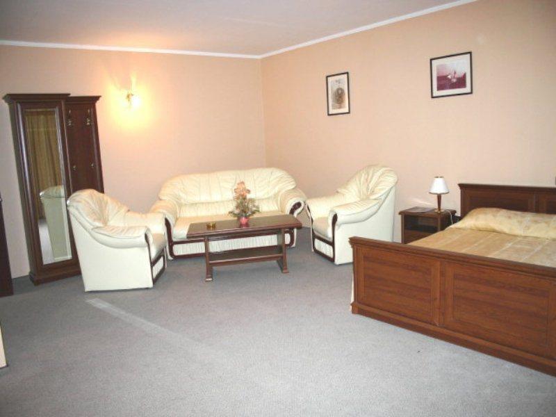 Hotel Novotheos Oradea Eksteriør billede